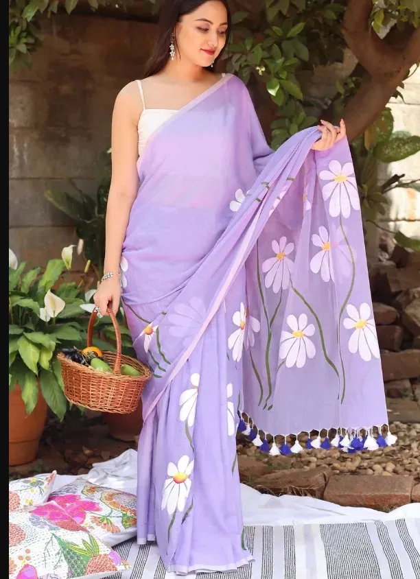 Soft Lilac Daisy Floral Print Linen Saree